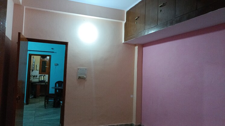 Room, vaishali sector 2 1 Bedroom 580 Sq.Ft. Builder Floor In Vaishali Sector 2 Ghaziabad 9332955