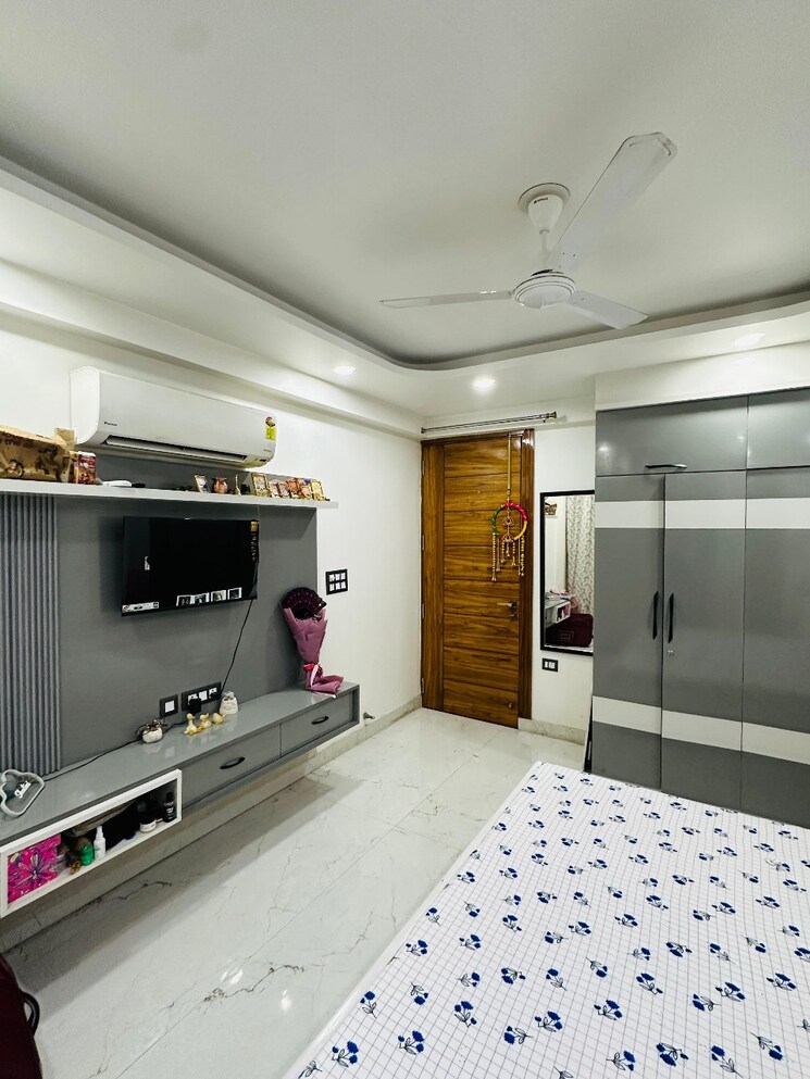 Kitchen, housing-board-colony-sector-17 2 Bedroom 800 Sq.Ft. Builder Floor In Sector 17a Gurgaon 9332957