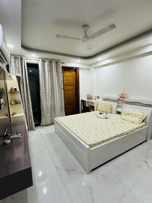 Bedroom in 2 BHK Builder Floor at Housing Board Colony Sector 17, Sector 17a – for Rent