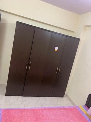 Room in 2 BHK Apartment at Kavi Apartment, Worli – for Rent