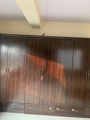 Furnished Amenities in 2 BHK Apartment at Kavi Apartment, Worli – for Rent