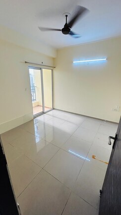 3 BHK Apartment For Sale in Gaur City 2 - 16th Avenue