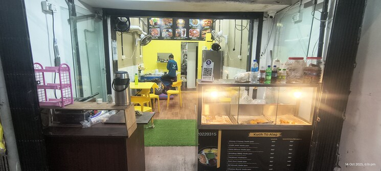 Living Room, dhangar wadi Commercial Shop 300 Sq.Ft. In Dhangar Wadi Mumbai 9332972