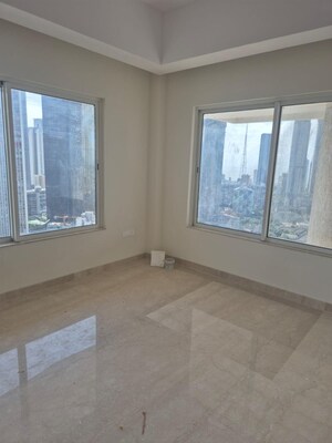 Room in 3 BHK Apartment at Indiabulls Sky Forest, Lower Parel – for Rent