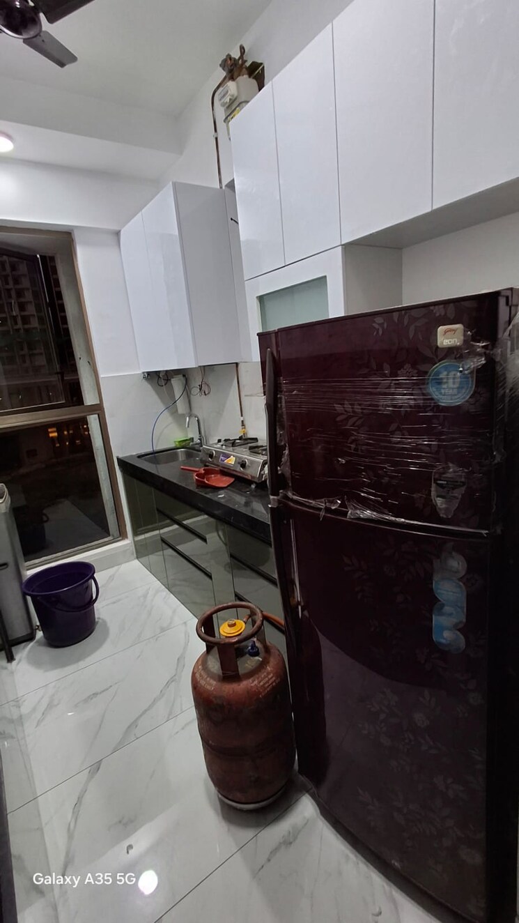 Kitchen, raymond-ten-x-habitat 2 Bedroom 690 Sq.Ft. Apartment In Pokhran Road No Two Thane 9332994