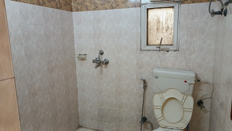 Bathroom, ashiana-the-heritage 2 Bedroom 1250 Sq.Ft. Apartment In Vaishali Sector 3 Ghaziabad 9333016