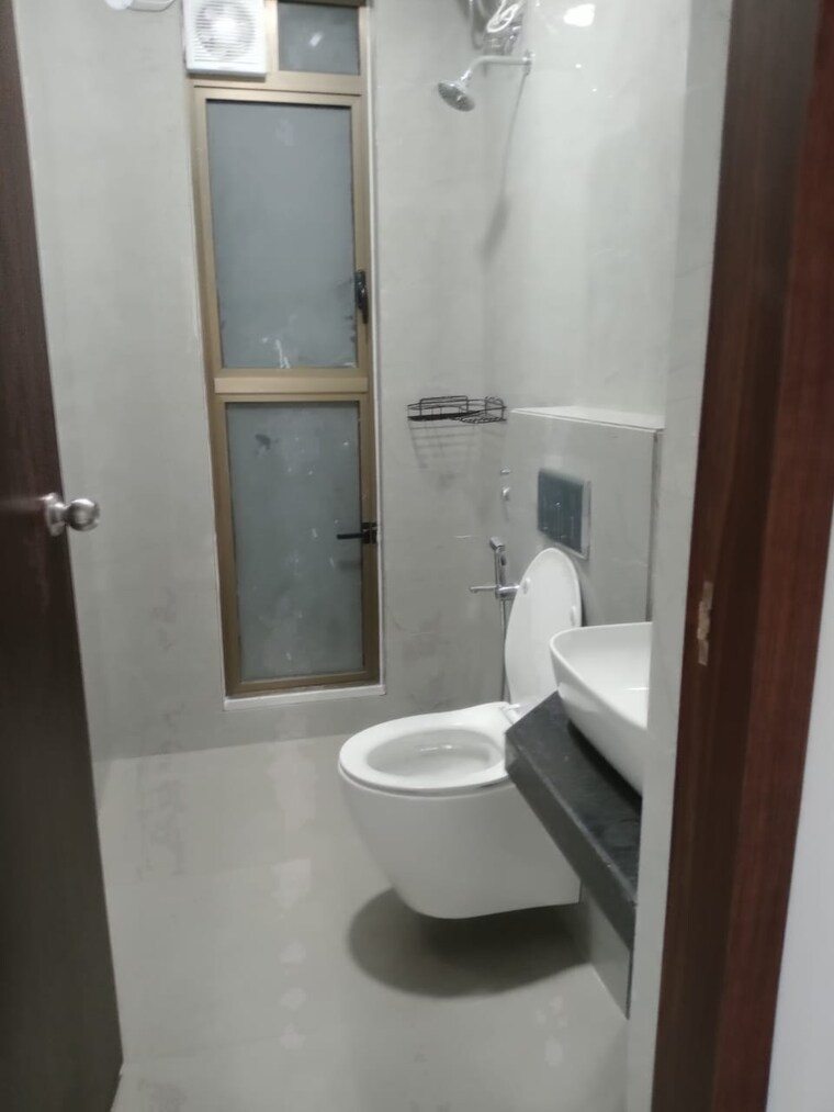 Bathroom, raymond-ten-x-habitat 2 Bedroom 690 Sq.Ft. Apartment In Pokhran Road No Two Thane 9332994