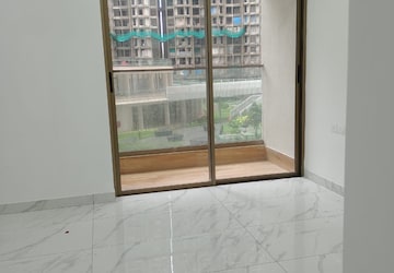 Room in 2 BHK Apartment at Raymond Ten X Habitat, Pokhran Road No Two – for Rent