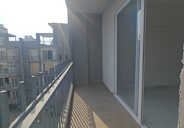 Balcony in 3.5 BHK Builder Floor at Smart World Gems, Sector 89 – for Sale