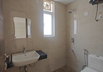 Bathroom in 3.5 BHK Builder Floor at Smart World Gems, Sector 89 – for Sale