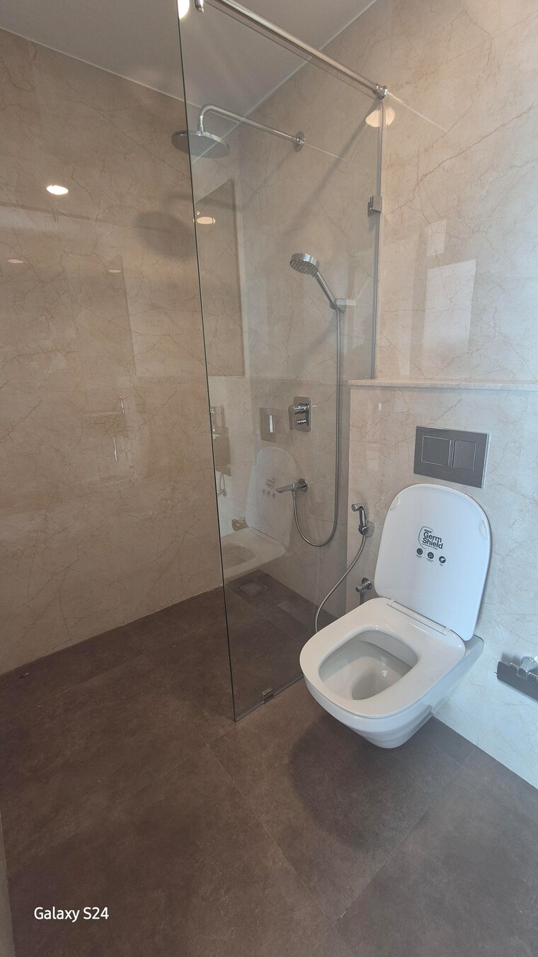 Bathroom, indiabulls-sky-forest 3 Bedroom 1480 Sq.Ft. Apartment In Lower Parel Mumbai 9333110