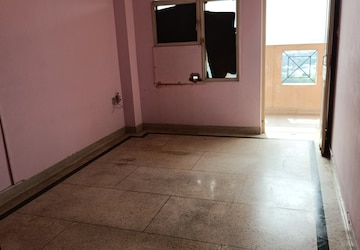 Room in 2 BHK Apartment at Ashiana The Heritage, Vaishali Sector 3 – for Sale