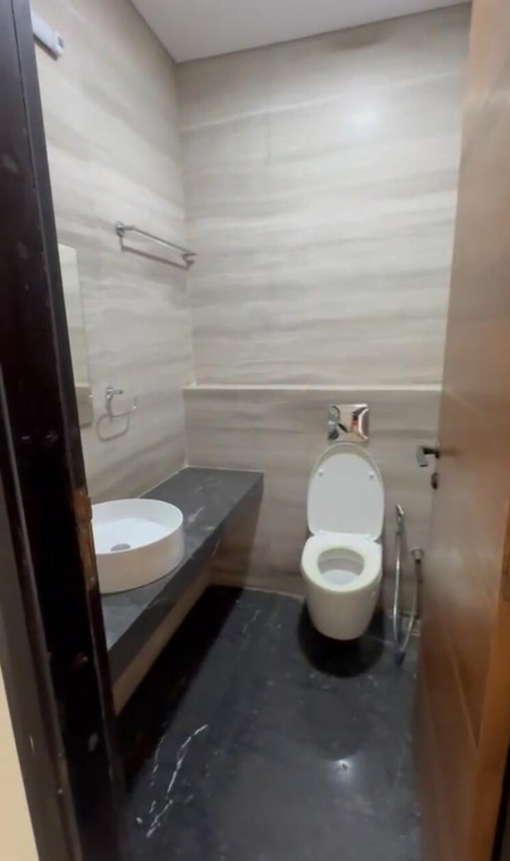 Bathroom, lodha-sea-face 3 Bedroom 2140 Sq.Ft. Apartment In Worli Mumbai 9333193