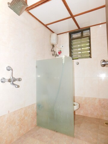 Furnished Amenities in 4 BHK Apartment at Wadhwa TW Gardens, Kandivali East – for Rent