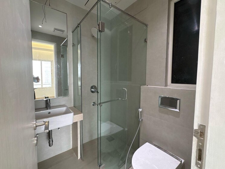 Bathroom, indiabulls-sky-forest 3 Bedroom 1908 Sq.Ft. Apartment In Lower Parel Mumbai 9333305