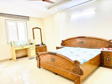 Living Room in 3 BHK Builder Floor at Vipul World Floors, Sector 48 – for Rent