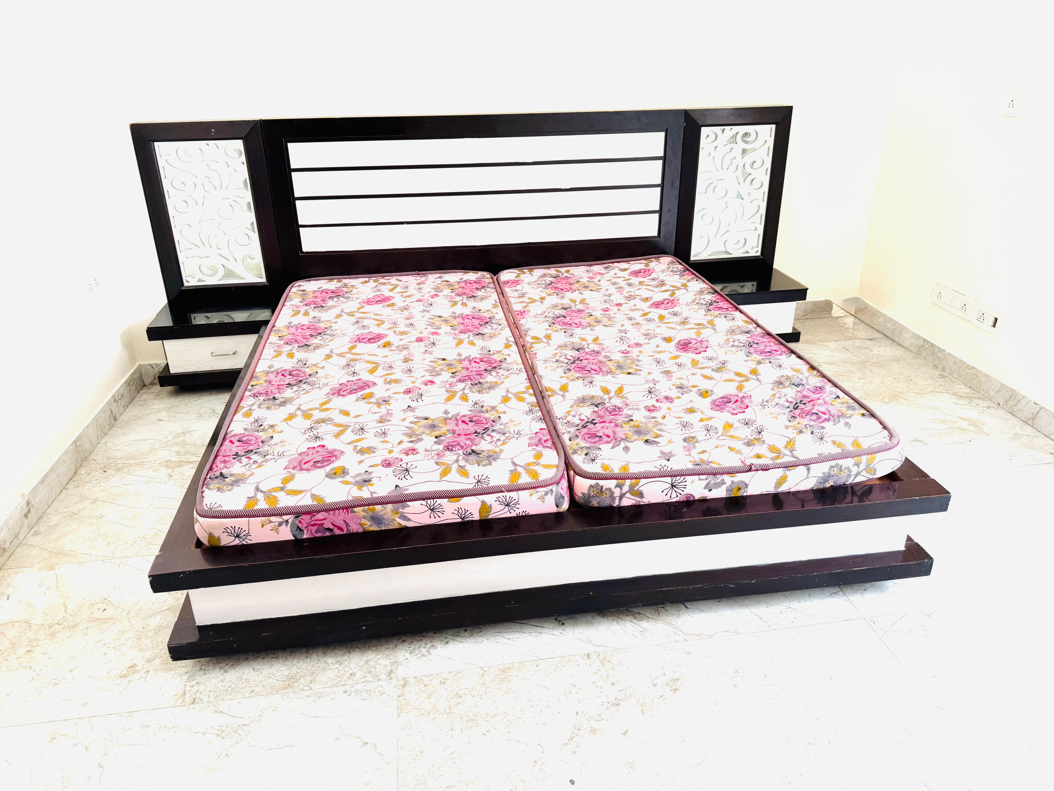 3 BHK + Extra Room 2000 Sq.Ft. Builder Floor in Vipul World Floors