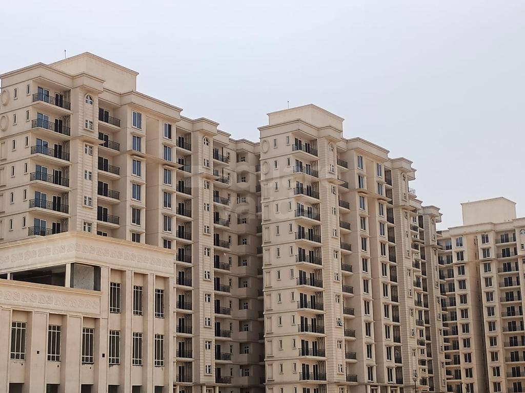 2 BHK Apartment For Sale in Signature The Serenas
