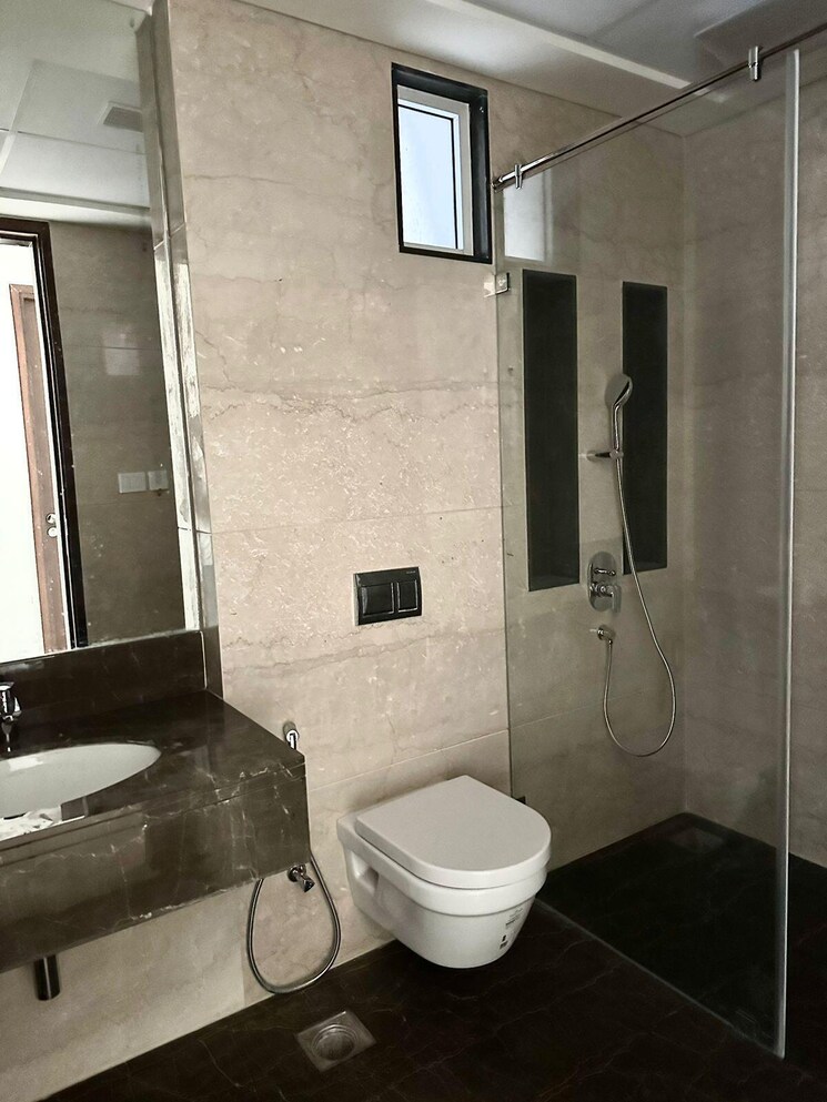 Bathroom, lokhandwala-minerva-mahalaxmi 3 Bedroom 2000 Sq.Ft. Apartment In Mahalaxmi Mumbai 9333440