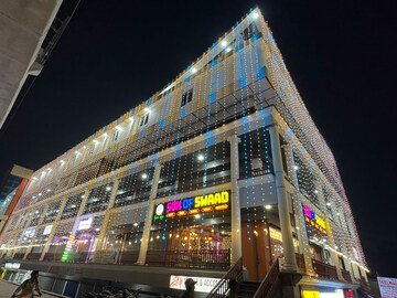  Shop For Sale in Modipuram