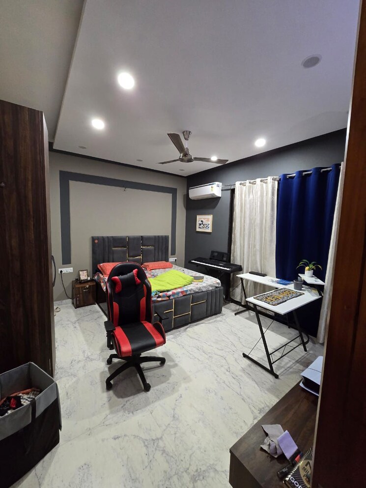 Master Bedroom, sector 47 3 Bedroom 2000 Sq.Ft. Builder Floor In Sector 47 Gurgaon 9333521