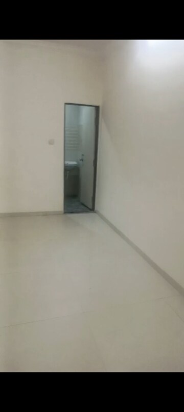 Room in 2 BHK Apartment at Jai Ganesh CHS JB Nagar, Jb Nagar – for Rent
