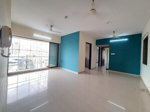 Room in 4 BHK Apartment at Shapoorji Pallonji Siennaa, Kandivali East – for Sale