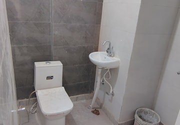 Bathroom in 2 BHK Builder Floor at Dwarka Mor – for Rent
