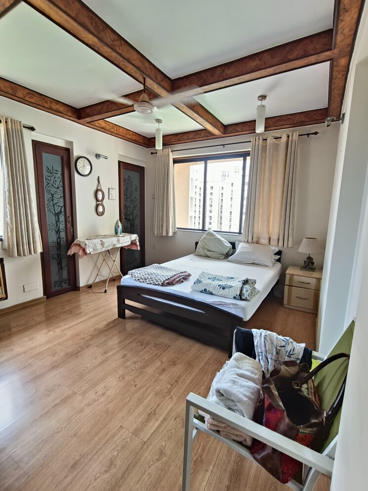 Bedroom, hiranandani-gardens-solitaire 4 Bedroom 3000 Sq.Ft. Apartment In Powai Mumbai 9333676