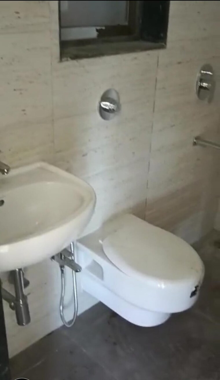 Bathroom, wadhwa-tw-gardens 4 Bedroom 1975 Sq.Ft. Apartment In Kandivali East Mumbai 9333703