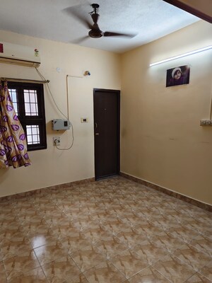 Room in 2 BHK Builder Floor at Tambaram West – for Sale