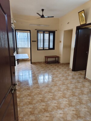 Room in 2 BHK Builder Floor at Tambaram West – for Sale