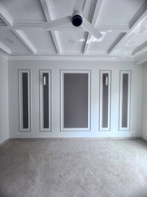 Room in 5 BHK Independent House at Sector 89 – for Sale