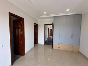 Room in 5 BHK Independent House at Sector 89 – for Sale