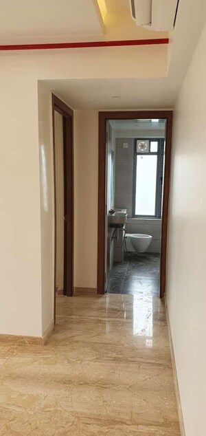 Attached Bathroom in 4 BHK Apartment at Imperial Heights Goregaon West, Goregaon West – for Sale