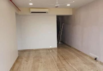 Room in 4 BHK Apartment at Imperial Heights Goregaon West, Goregaon West – for Sale