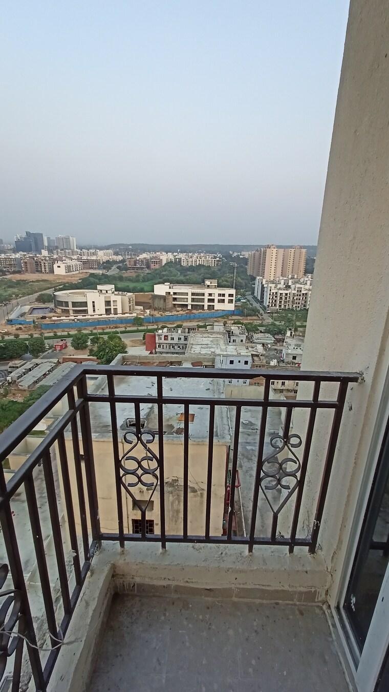 Balcony, signature-global-prime 2 Bedroom 573 Sq.Ft. Apartment In Sector 63a Gurgaon 9333798