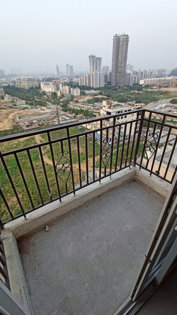Balcony, signature-global-prime 2 Bedroom 573 Sq.Ft. Apartment In Sector 63a Gurgaon 9333798