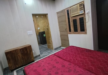 Bedroom in 1 BHK Apartment at Saket – for Rent