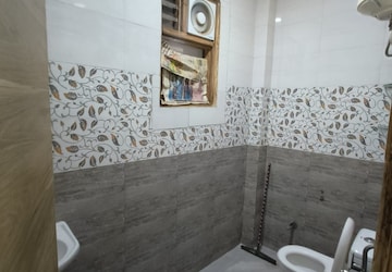 Bathroom in 1 BHK Apartment at Saket – for Rent