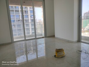 Room in 3 BHK Apartment at Shreenathji Celestial Heights, Malad West – for Rent