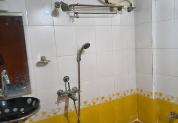 Bathroom in 3 BHK Apartment at Mahaveer Rich, Jalahalli West – for Sale