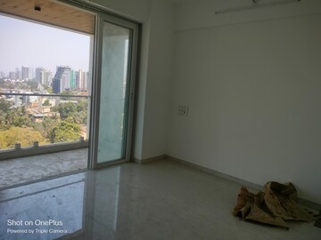 Room in 3 BHK Apartment at Shreenathji Celestial Heights, Malad West – for Rent