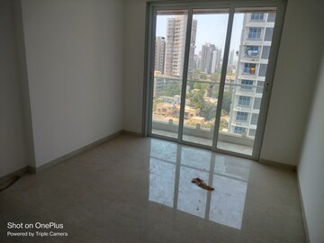 Room in 3 BHK Apartment at Shreenathji Celestial Heights, Malad West – for Rent