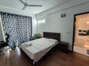 Bedroom in 4 BHK Builder Floor at Unitech South City 1, South City 1 – for Sale