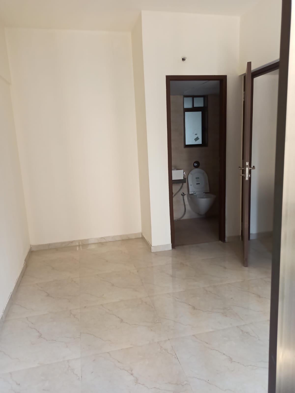 1 BHK + Extra Room Apartment For Sale in Sunteck MaxxWorld 5