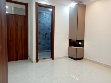 Room in 3 BHK Builder Floor at Mahavir Enclave 1 – for Sale