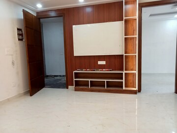 Room in 3 BHK Builder Floor at Mahavir Enclave 1 – for Sale