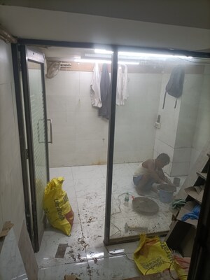 Furnished Amenities in  Shop at Shakespeare Sarani – for Rent