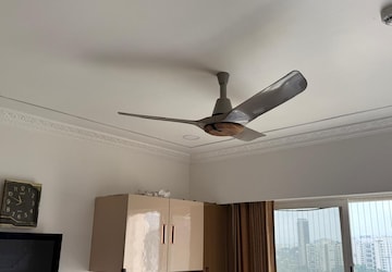 Furnished Amenities in 2 BHK Builder Floor at Krishna Nagar – for Sale